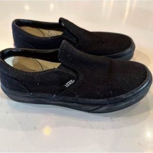 Boys size 2.5 Vans